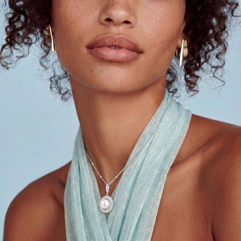 Pearl Halo Necklace by Shaun's